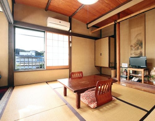 10畳和室◆ゆったりとお過ごしください