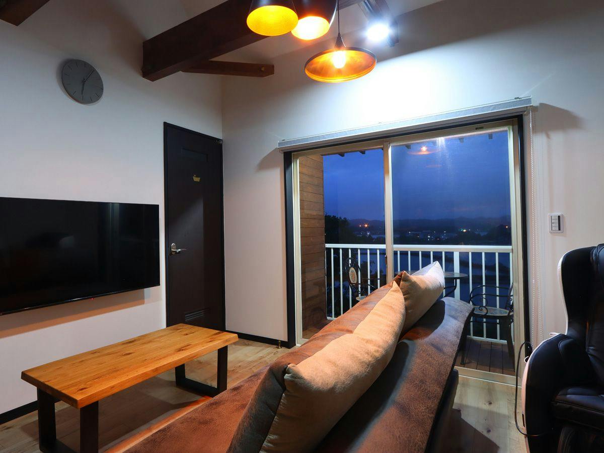 UKIUKI SEA RESORT