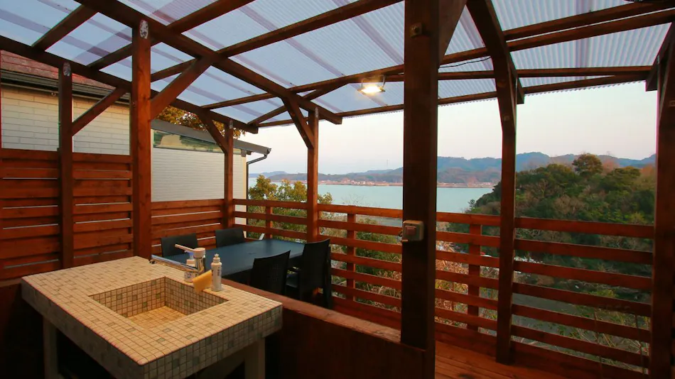 UKIUKI SEA RESORT