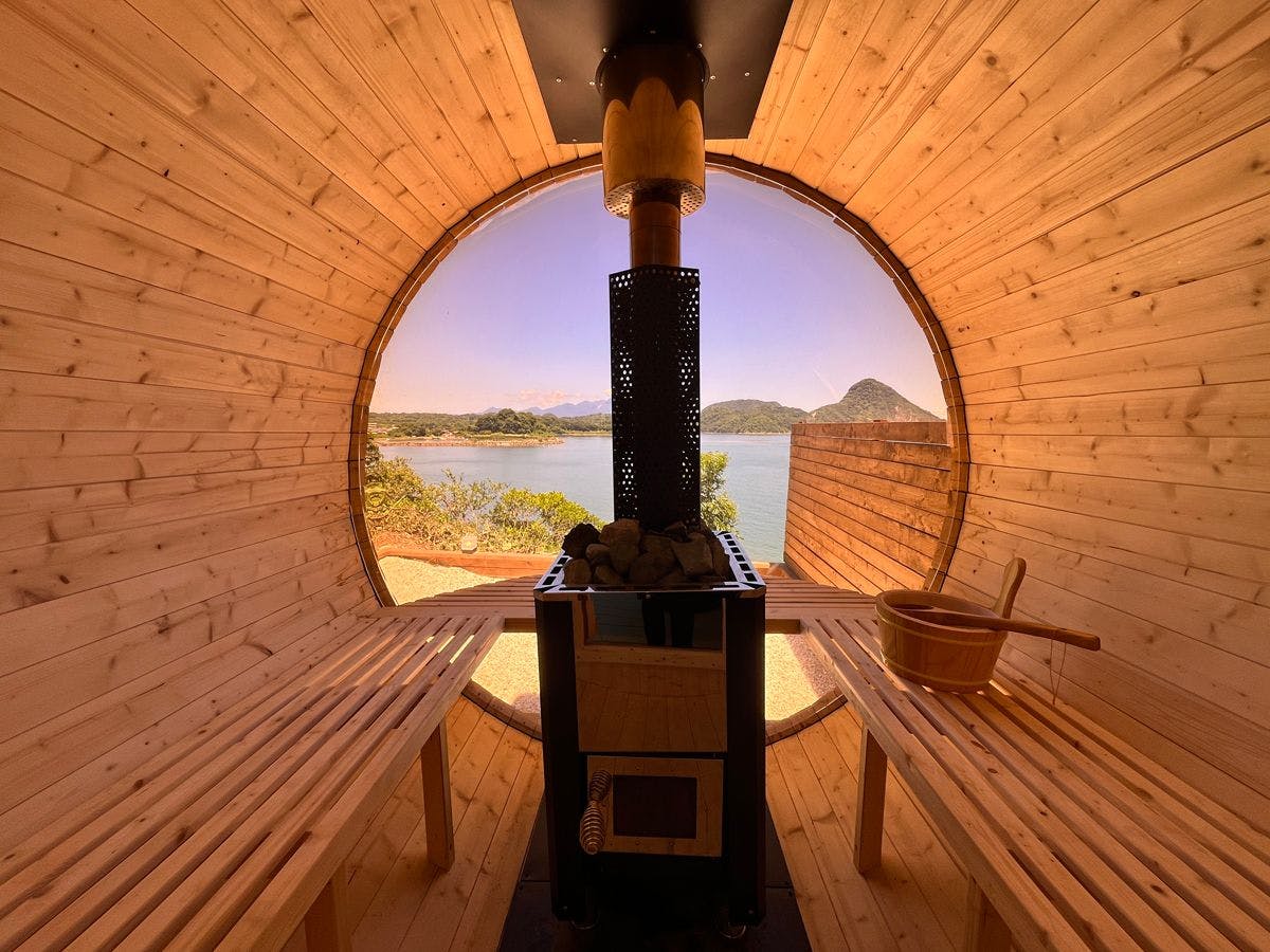 วิวทะเลจากภายในห้อง!