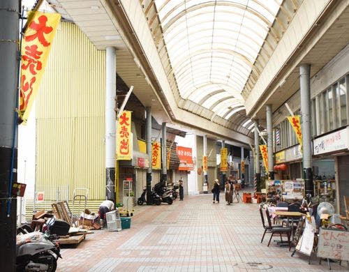 施設入り口付近