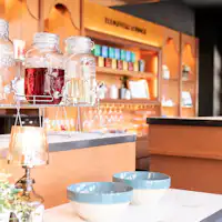 *【คาเฟ่เลานจ์】