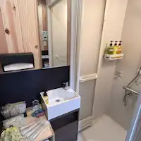 Kamar Mandi Shower