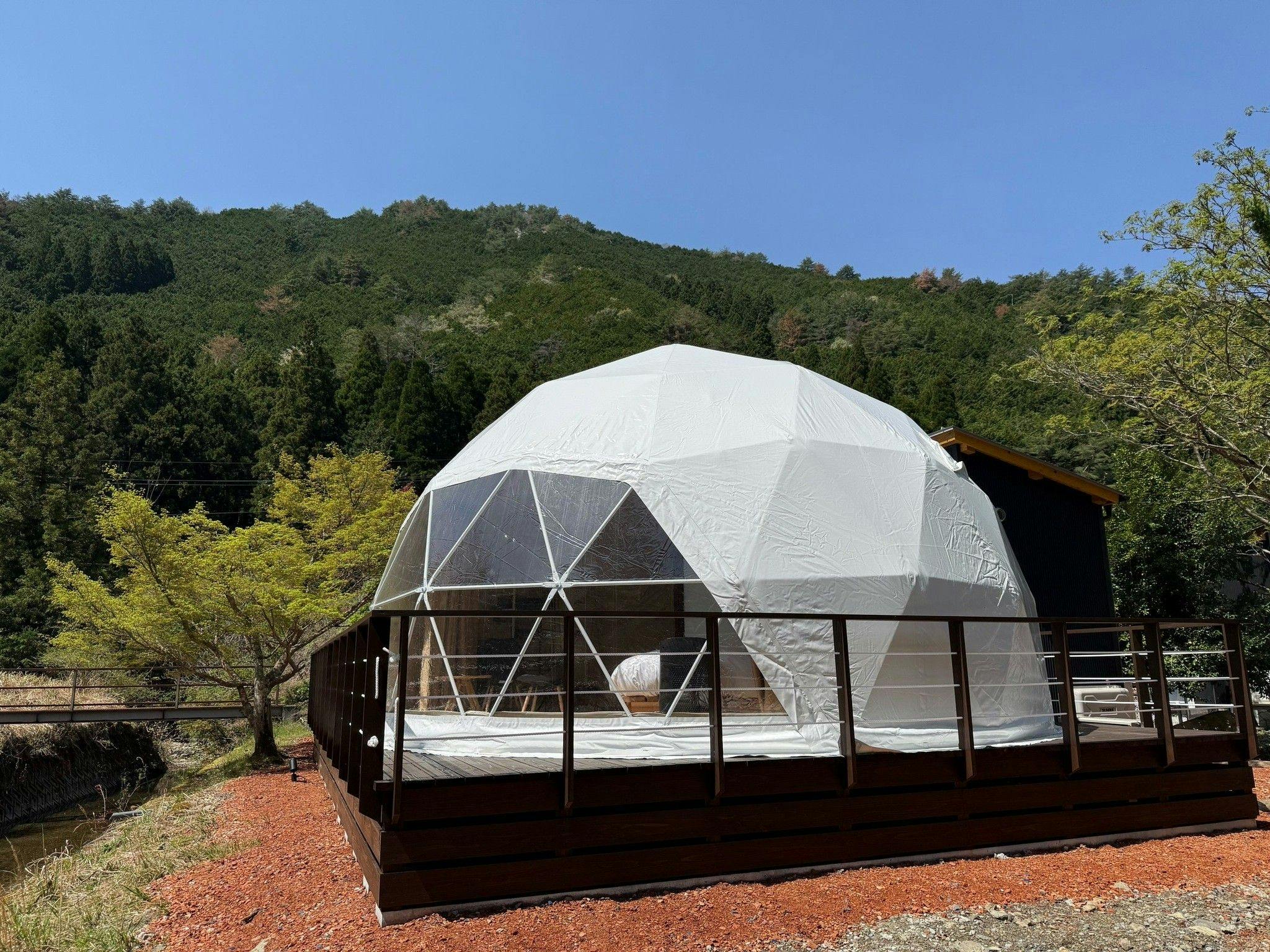 C4 Leo - Tampak Luar