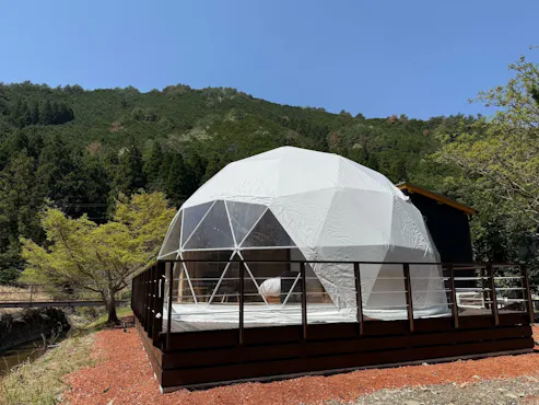 C4 Leo - Tampak Luar