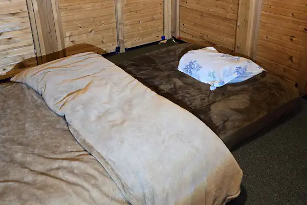 Log House Hinoki - Dalam Ruangan (Futon)