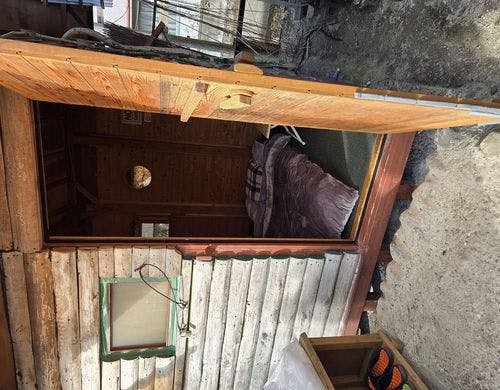 ログハウス入口