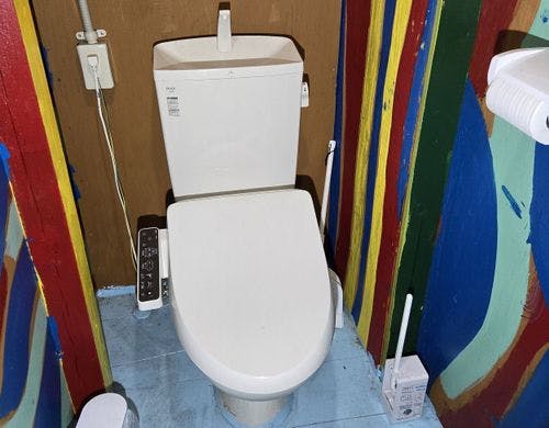 ログハウスひのき 外トイレ