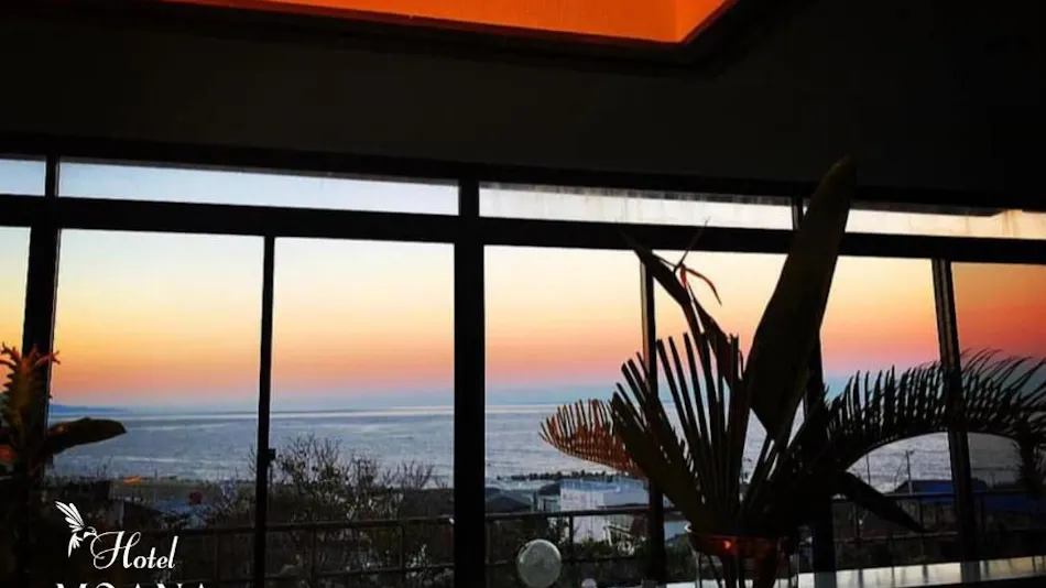 Hotel MOANA Spectacular Ocean View Cafe Lounge