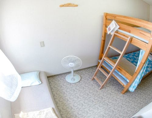 男性相部屋(ドミトリー)