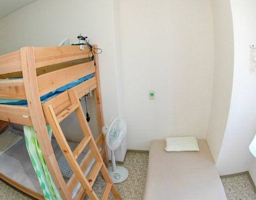 女性相部屋(ドミトリー)