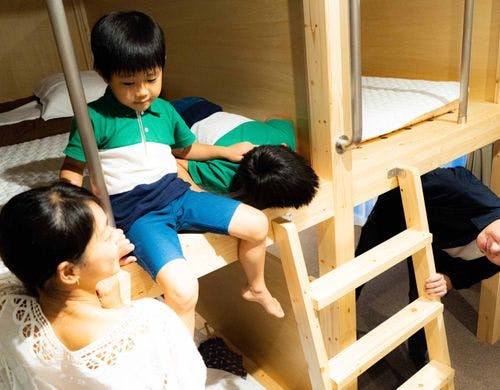 お子様が喜ぶ2段ベッド付きの個室があり