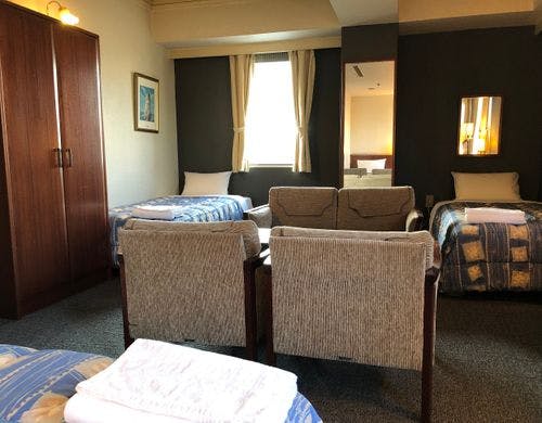 フォースルーム