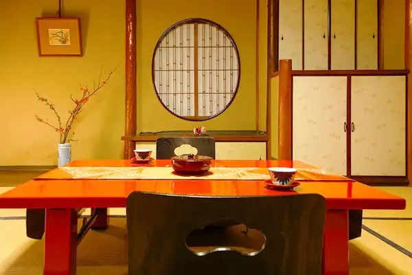 ห้องสไตล์ญี่ปุ่นในอาคารหลัก - ฝั่งสวน