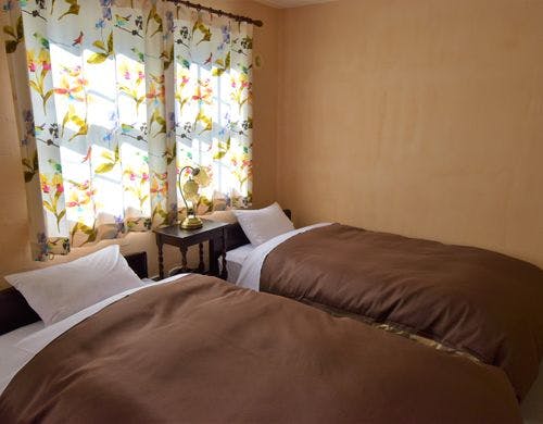 Roomラベンダー ベッドサイドには英国