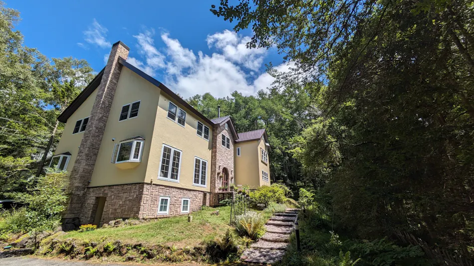 BLUEBELL COTTAGE