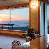 ล็อบบี้ที่เต็มไปด้วยความรู้สึกโปร่งโล่ง