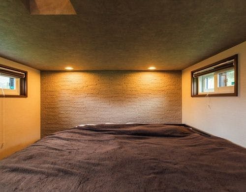 トレーラーコテージ・バルコニー　室内