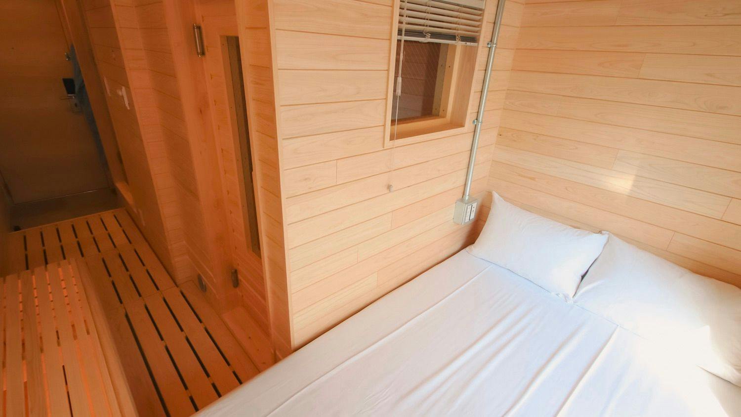8HOTEL SHONAN FUJISAWA