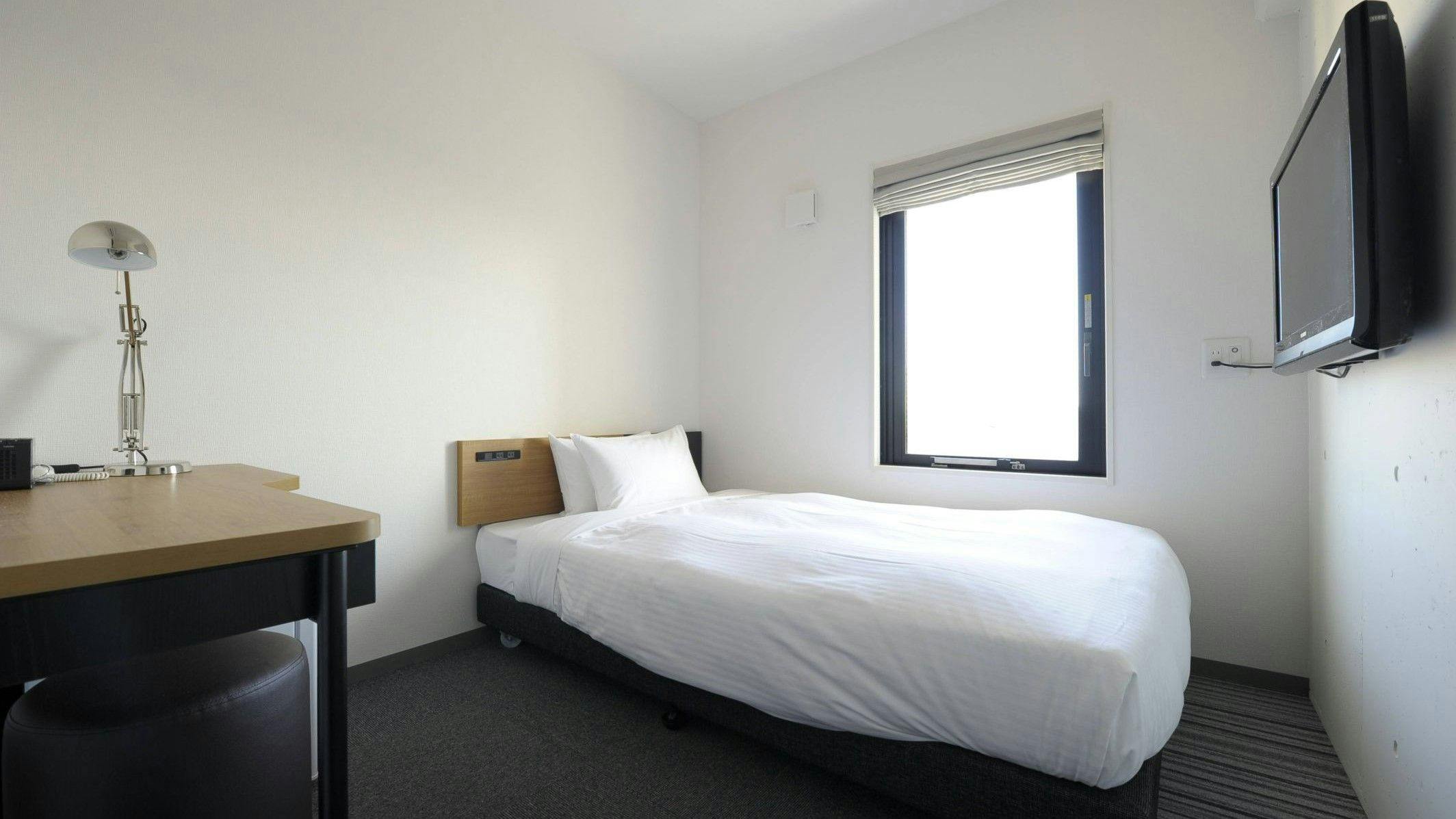 8HOTEL SHONAN FUJISAWA