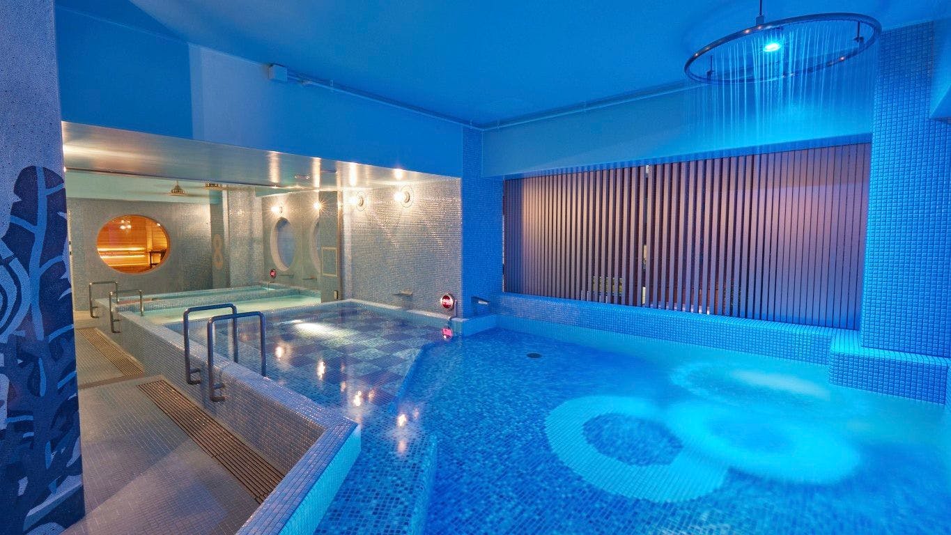 8HOTEL SHONAN FUJISAWA