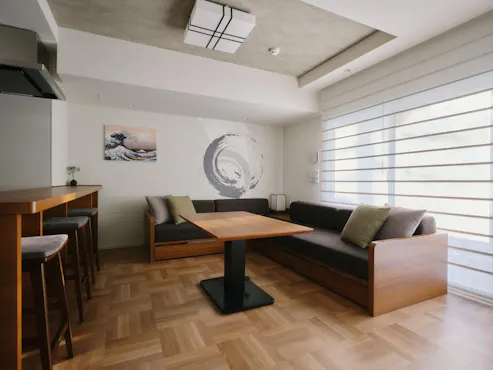 ห้องสวีท 1 ห้องนอน พร้อมระเบียง