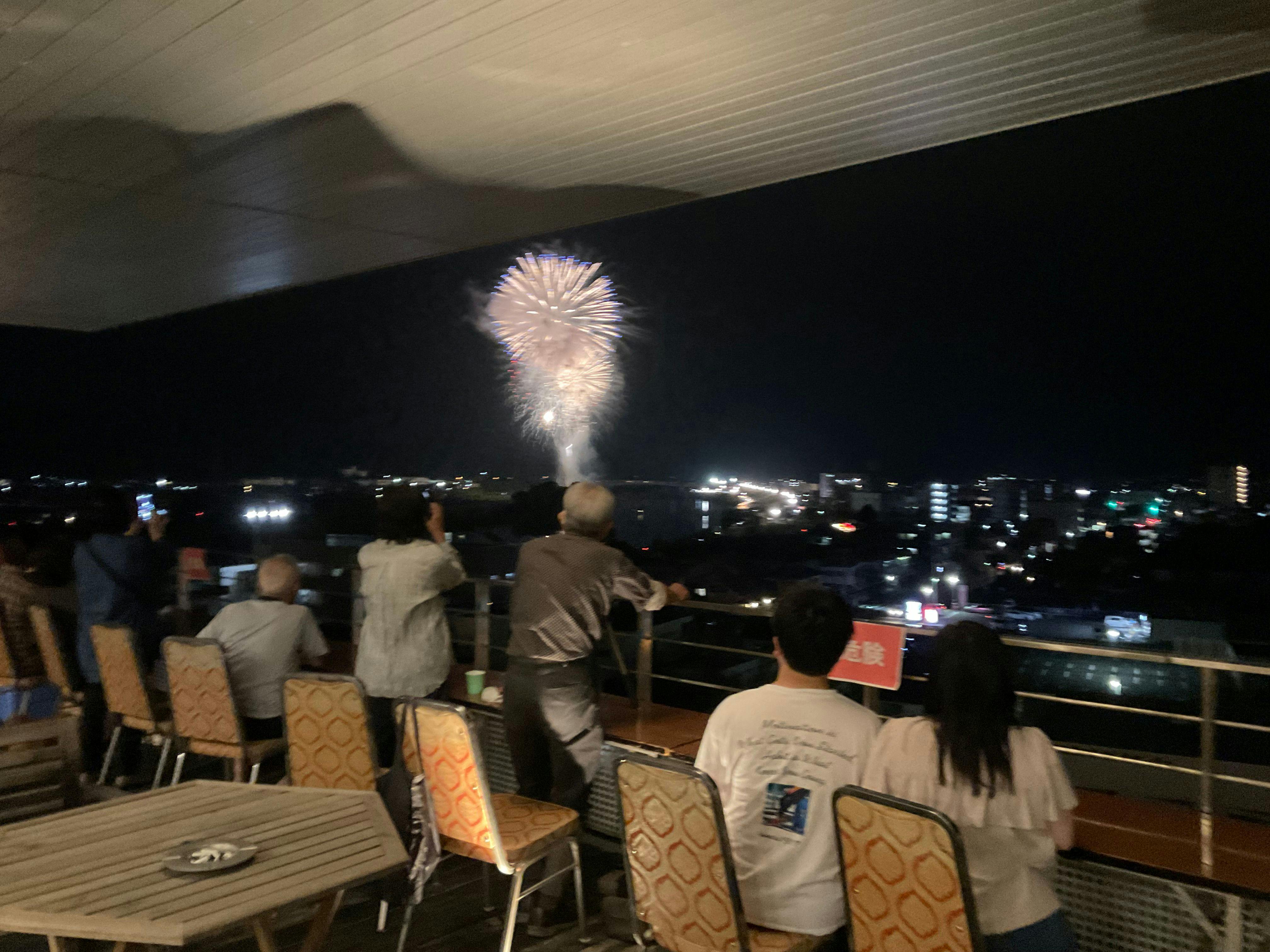 Dek Teras "Matsuri no Nobeoka" Festival Kembang Api