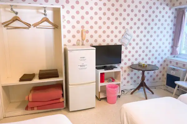 ห้องพักแบบสามเตียง ห้องน้ำรวม