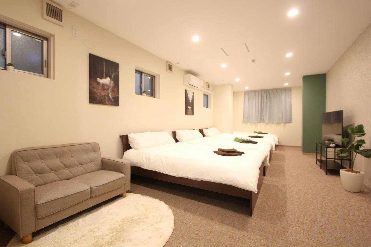 LUANA Hotel in Koenji