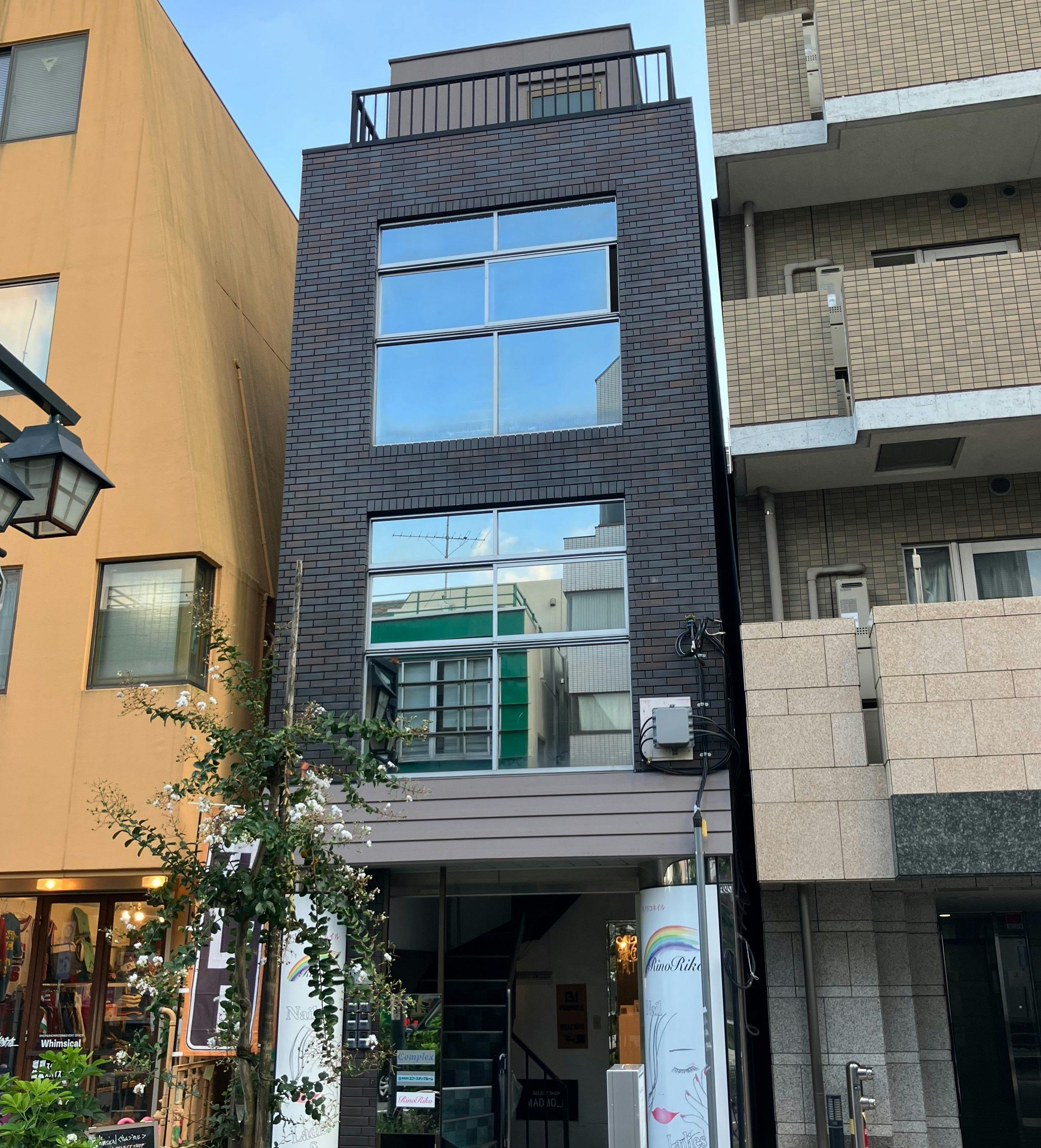 LUANA Hotel in Koenji
