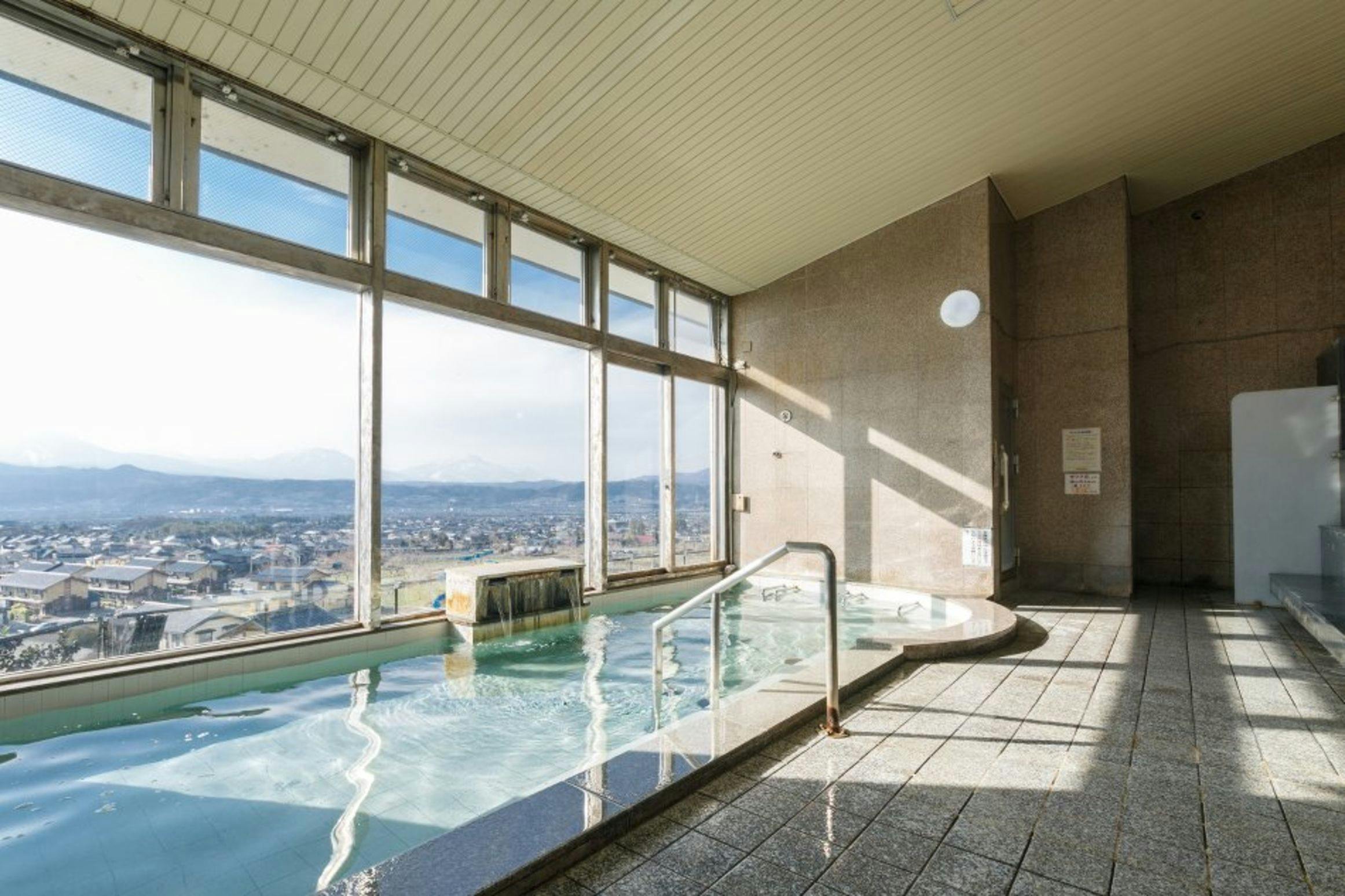 Obuse Onsen Akebi no Yu