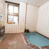 น้ำพุร้อนภายในอาคาร (สำหรับผู้หญิง)