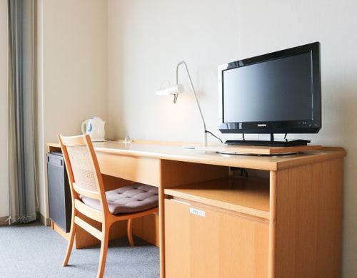 *［ツイン／トイレ付］シングルベッド2台