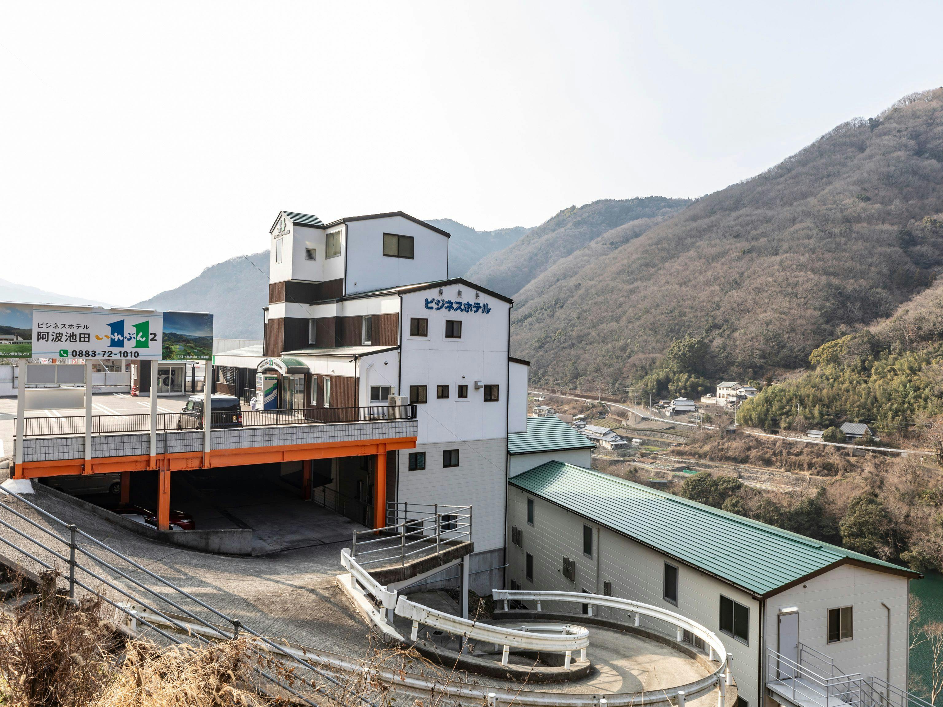 Business Hotel Awa Ikeda Eleven 2