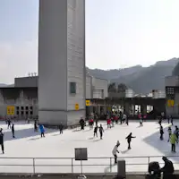 ลานสเก็ตน้ำแข็งคอร์ ยามาคุนิ