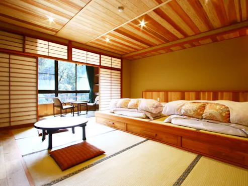 ห้องพักสไตล์ญี่ปุ่นพร้อมลำธาร (พร้อมอ่างอาบน้ำและห้องน้ำ)