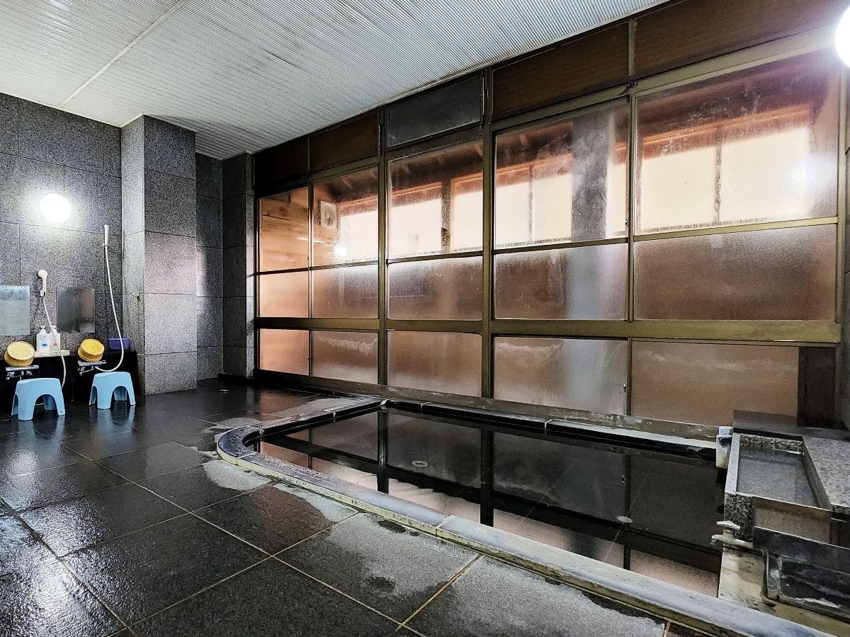 【Mata air panas】Kolam mandi lelaki.