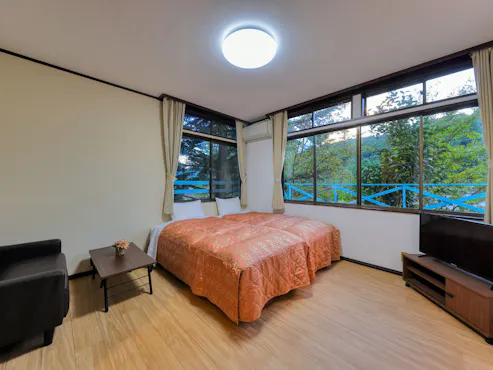 Kamar Gaya Barat <dengan toilet> contoh