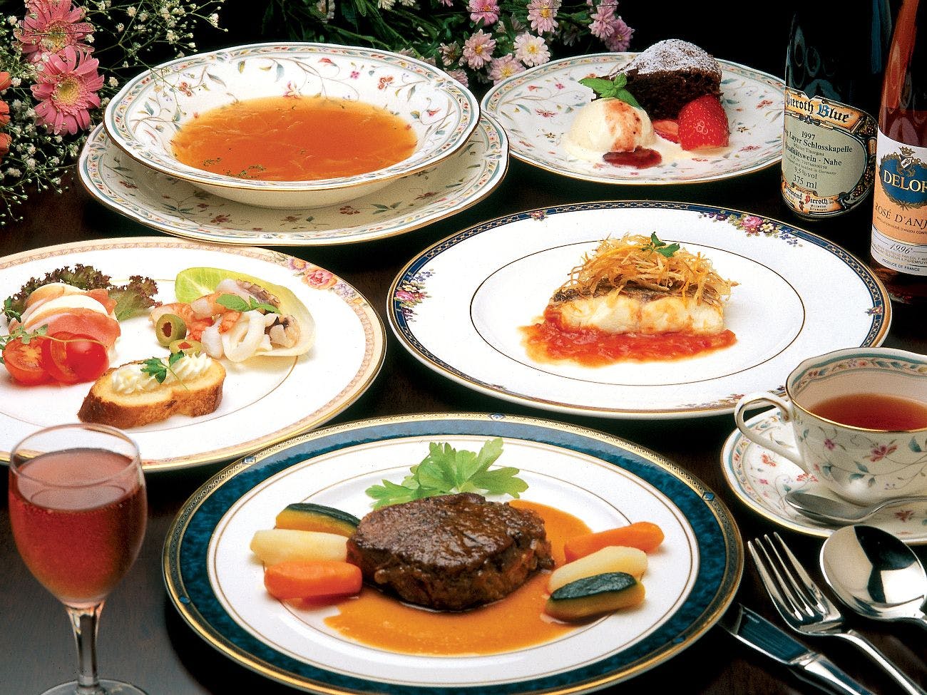 ตัวอย่างอาหารเย็น (ผู้ใหญ่: อาหารคอร์สสไตล์ยุโรป)