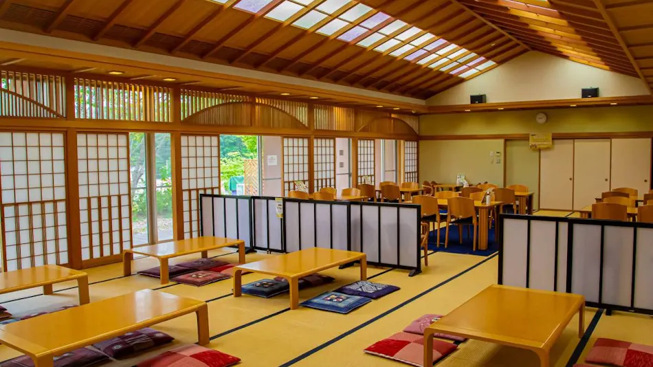 Hakushu Ojironomori Meisui Park Beruga
