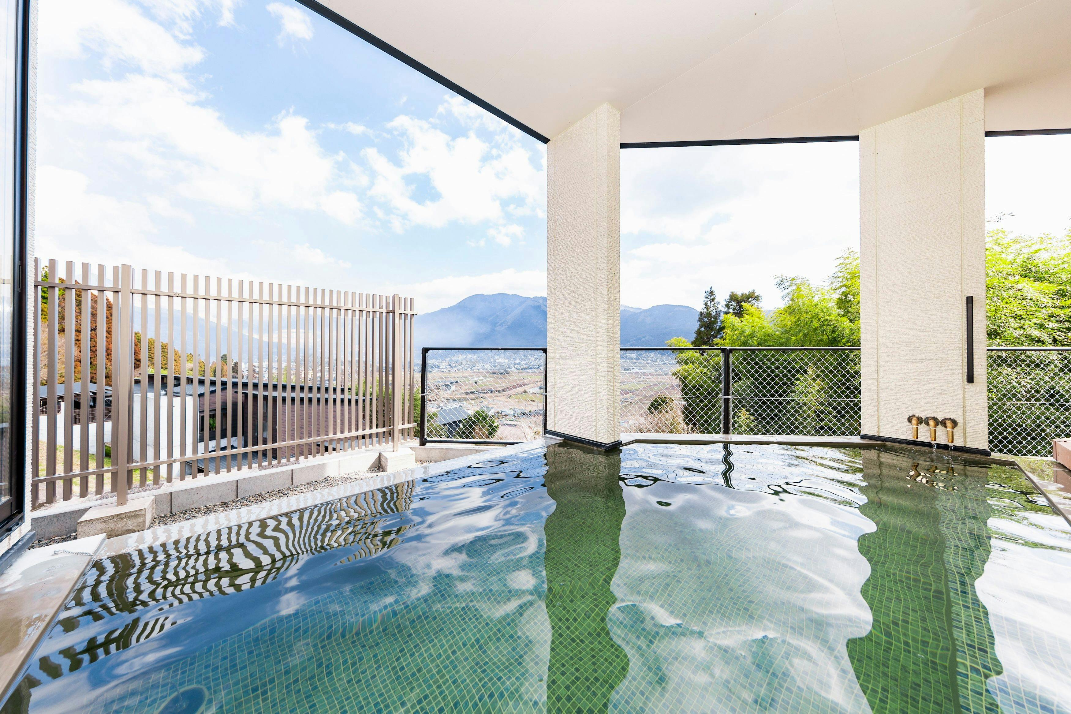 สระว่ายน้ำ