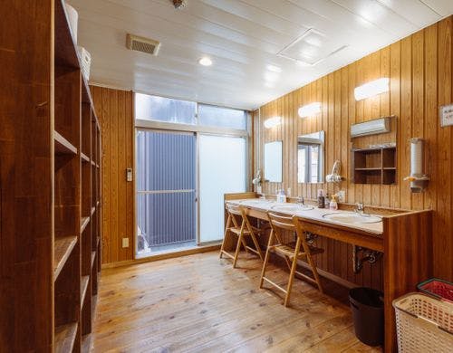 *大浴場　男湯　広々とご利用いただけます