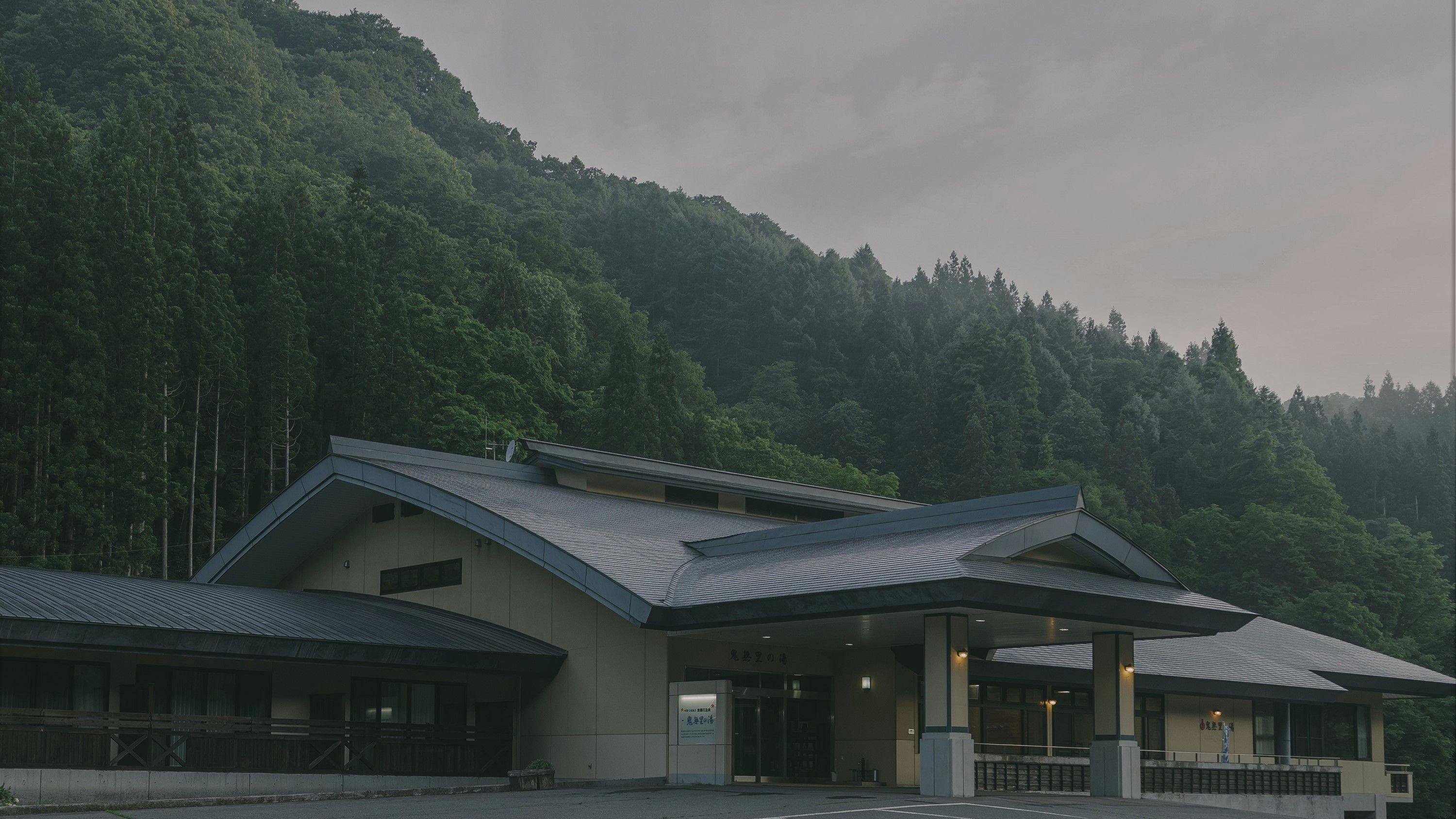 ทางเข้าหลัก