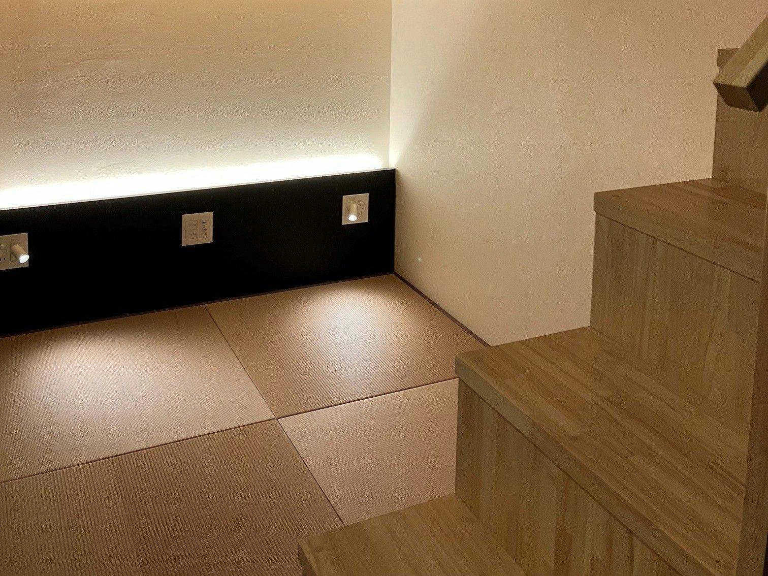 K.M.H Art Hotel by Kure Morisawa