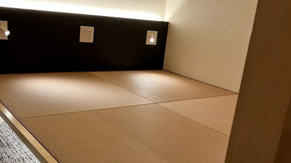 K.M.H Art Hotel by Kure Morisawa