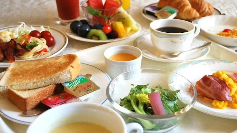 K.M.H Art Hotel by Kure Morisawa