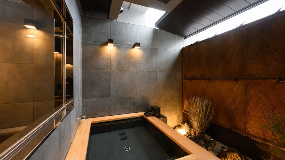 K.M.H Art Hotel by Kure Morisawa