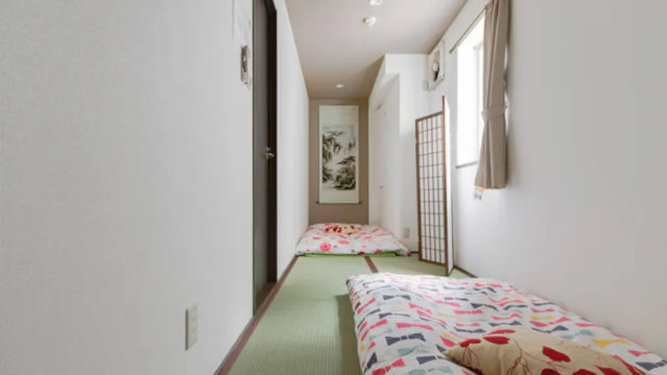 Nakayama Guest House (Osaka)