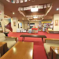 Lobi lantai 1 (tersedia Wi-Fi)