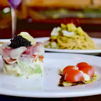 ดินเนอร์คอร์สที่เพลิดเพลินกับวัตถุดิบท้องถิ่นบนเกาะ